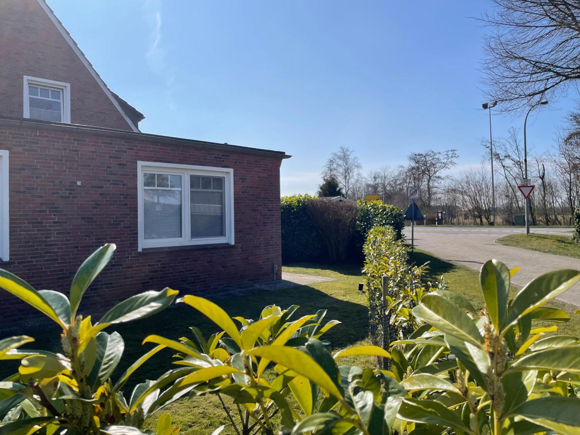 Heel Wat Besuenners Apartment Krummhorn Bagian luar foto